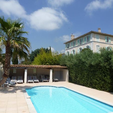 Domaine De L'Aufrene Bed & Breakfast Hyeres Exterior photo