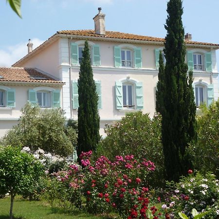 Domaine De L'Aufrene Bed & Breakfast Hyeres Exterior photo