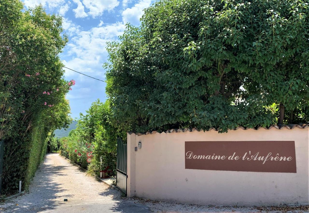 Domaine De L'Aufrene Bed & Breakfast Hyeres Exterior photo