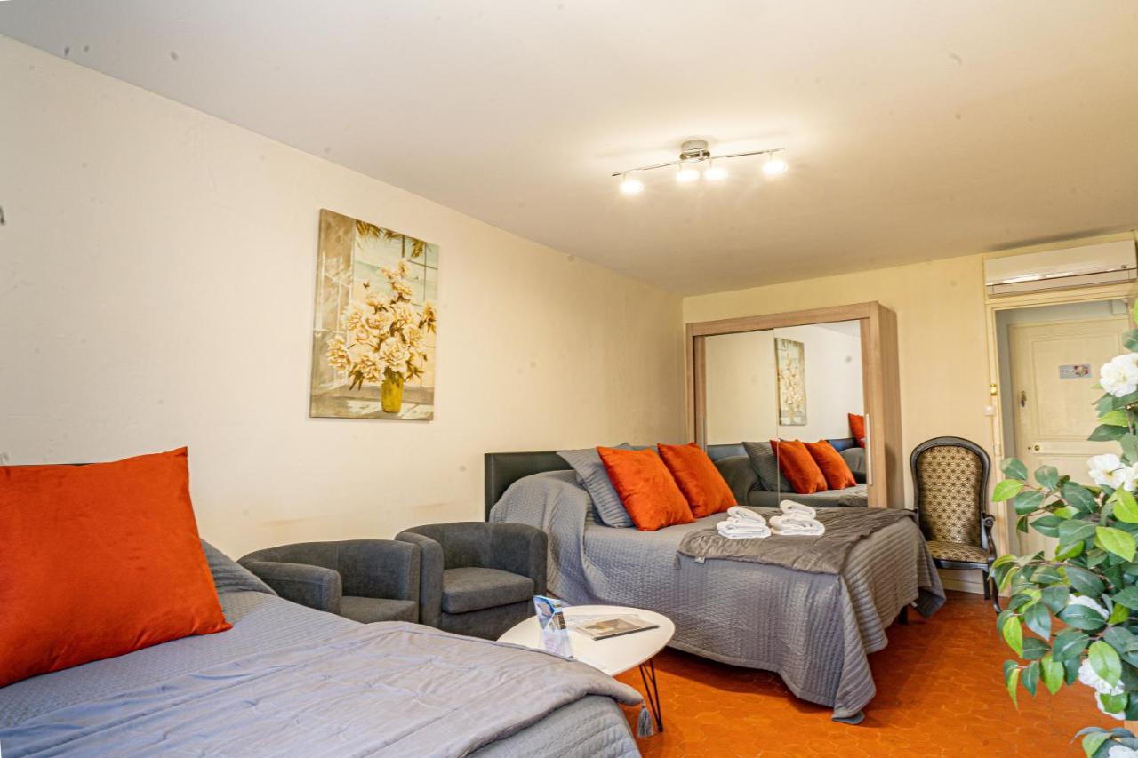 Domaine De L'Aufrene Bed & Breakfast Hyeres Exterior photo