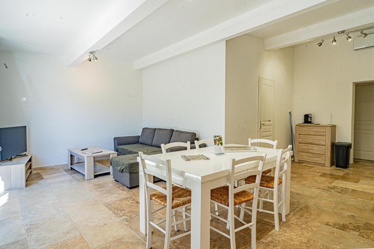 Domaine De L'Aufrene Bed & Breakfast Hyeres Exterior photo