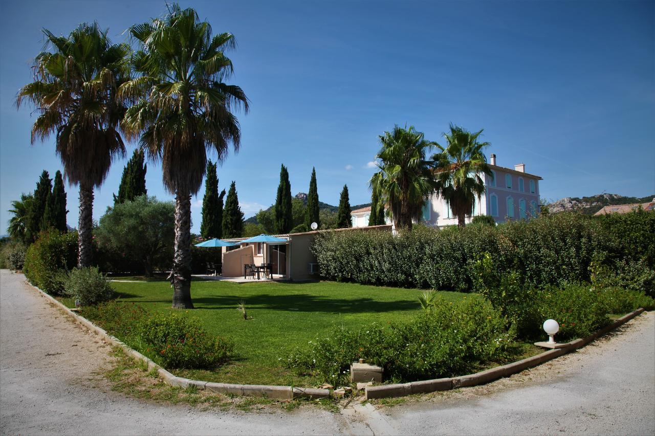 Domaine De L'Aufrene Bed & Breakfast Hyeres Exterior photo
